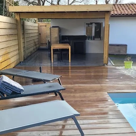 Maison Avec Piscine Au Coeur Des Cinq Cantons Vila